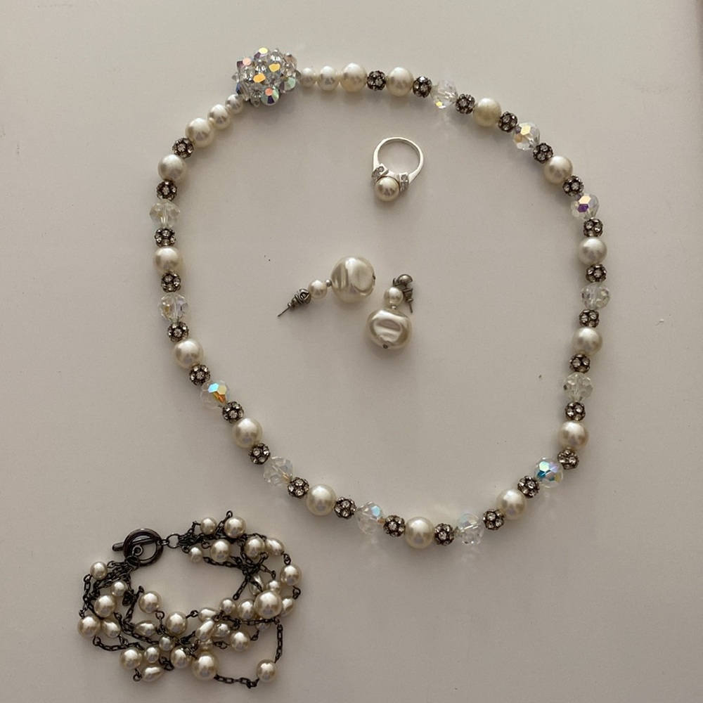 Faux Pearl & Crystal Beaded Necklace Earrings 1 1/2” Ring 7 1/2 Bracelet set